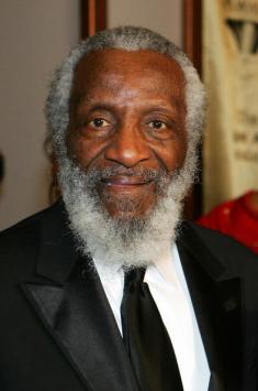 LAS VEGAS - JANUARY 22: Comedian Dick Gregory arrives at the 15th annual Trumpet Awards at the Bellagio January 22, 2007 in Las Vegas, Nevada. The awards show is a celebration of African-American achievement. (Photo by Ethan Miller/Getty Images)